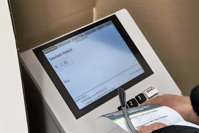 Urnas eletrônicas terão barra de progresso para guiar ordem de votação em 2026